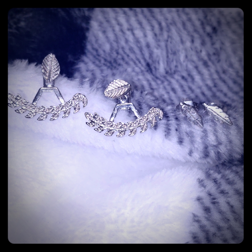 American Eagle silver hanging earring set